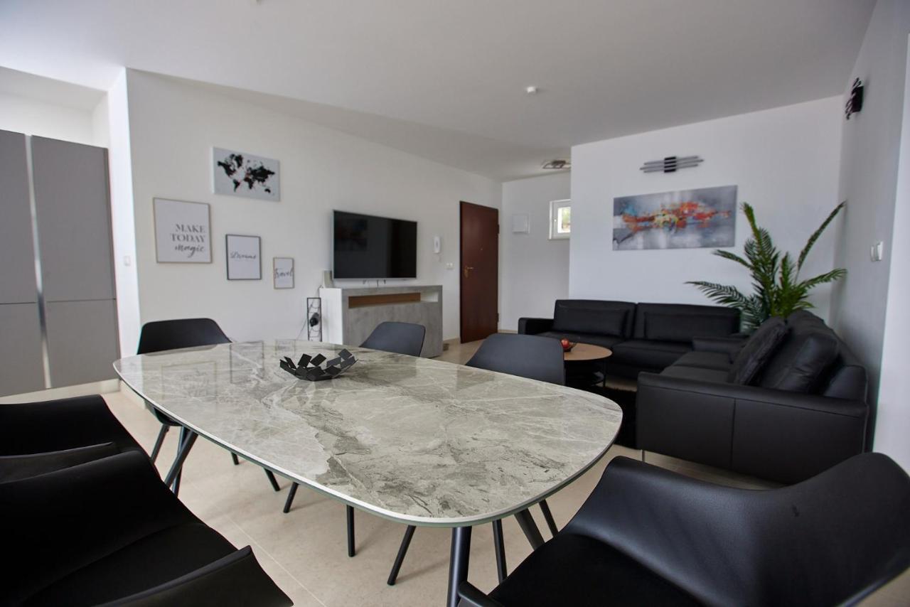 L&L Luxury Apartment 1 Donji Okrug  Buitenkant foto